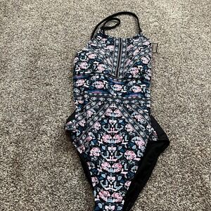 Mossimo Swimsuit Womens M One Piece Floral Black Pink Blue bra Halter Neck